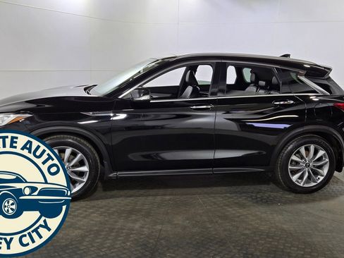 Used 2020 INFINITI QX50 Luxe w/ Navigation Package image 4