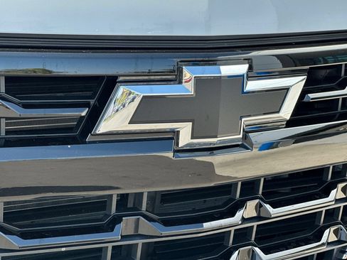 Used 2026 Chevrolet Silverado 1500 LT Trail Boss w/ Convenience Package II AWD/4WD image 39