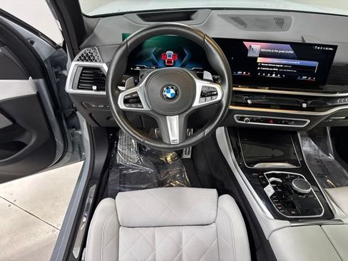 Used 2026 BMW X5 xDrive40i AWD/4WD image 17
