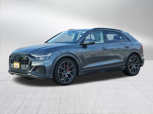 Used 2022 Audi Q8 Prestige image 3