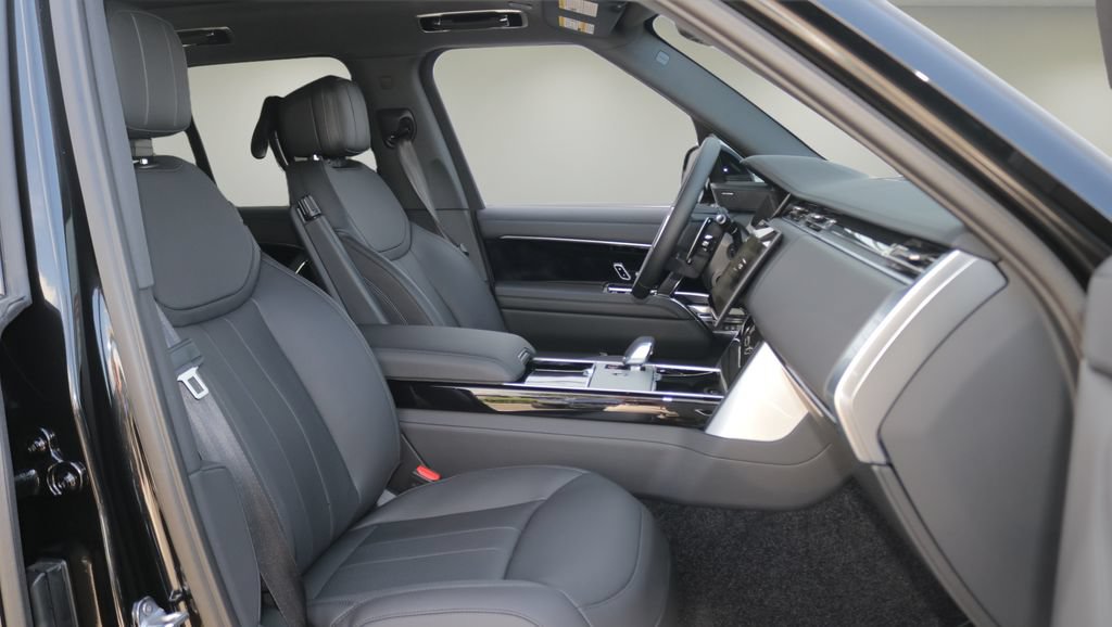 New 2026 Land Rover Range Rover SE AWD/4WD image 17