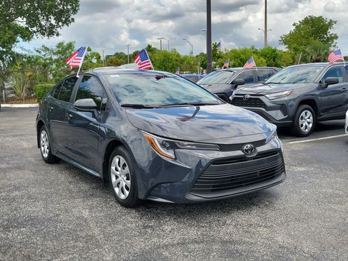 Used 2026 Toyota Corolla LE FWD image 2