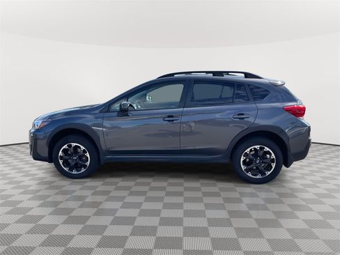 Used 2023 Subaru Crosstrek 2.0i Premium image 4
