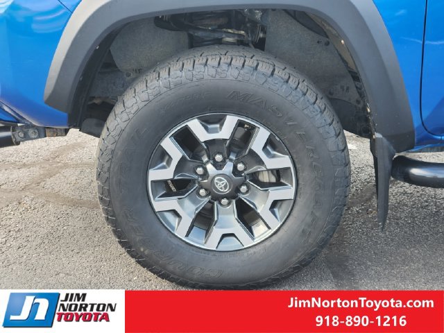 Used 2017 Toyota Tacoma TRD Off-Road w/ Tow Package AWD/4WD image 13