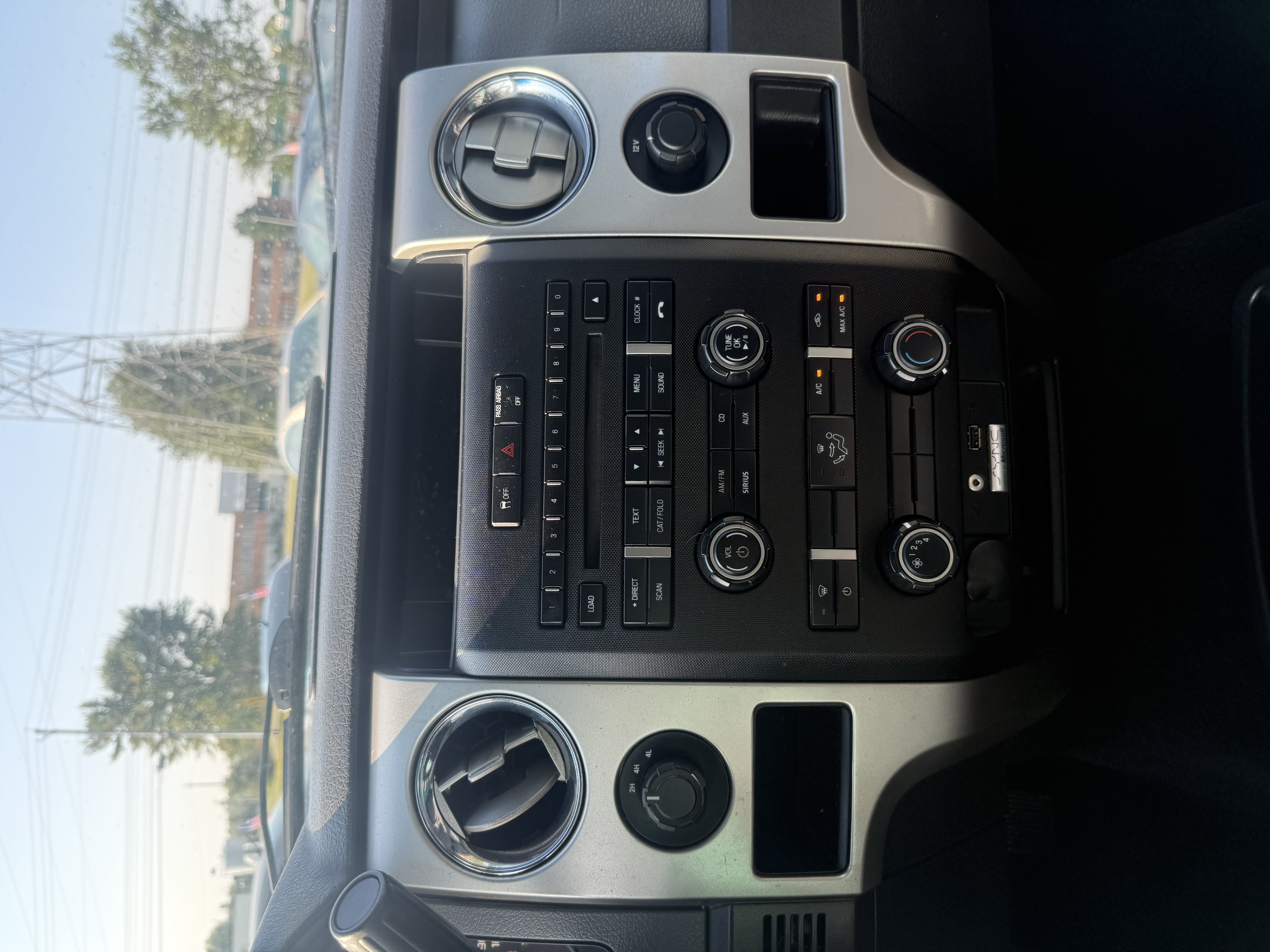 Used 2014 Ford F150 XLT AWD/4WD image 13