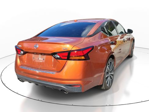 Used 2021 Nissan Altima 2.5 SR FWD image 6