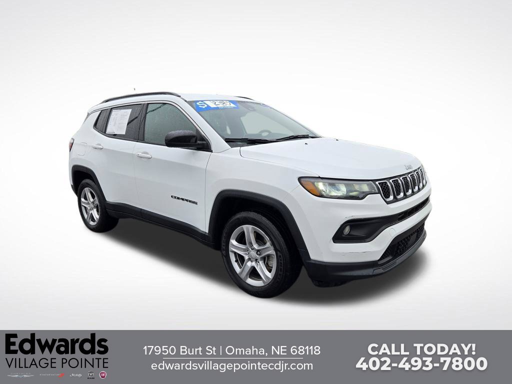 Used 2023 Jeep Compass Latitude w/ Mopar Graphics Package AWD/4WD image 1