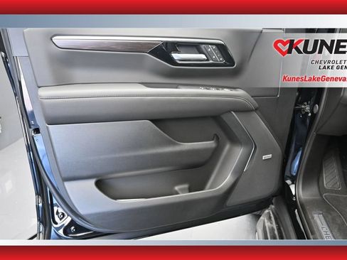 New 2026 Chevrolet Tahoe Premier w/ Sun And Tow Package AWD/4WD image 19