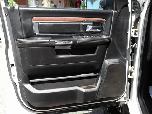 Used 2018 RAM 2500 Laramie image 15