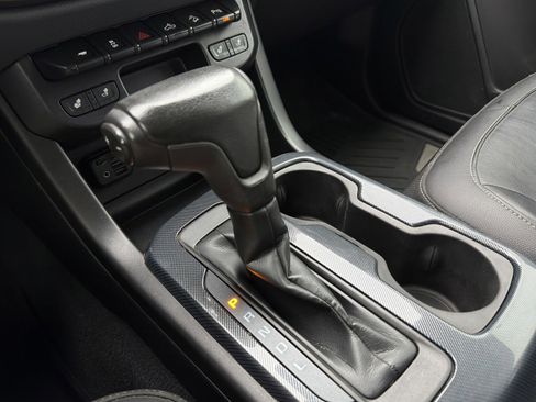 Used 2020 Chevrolet Colorado Z71 AWD/4WD image 23