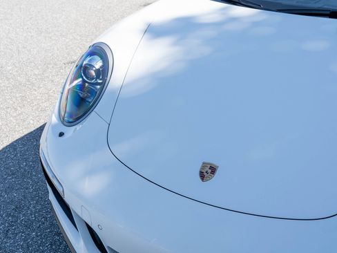 Certified 2018 Porsche 911 Targa 4 GTS image 19