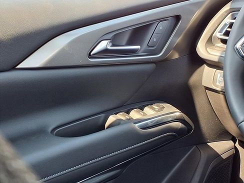 New 2026 Chevrolet Traverse LT image 18