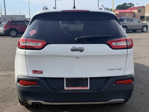 Used 2016 Jeep Cherokee Limited FWD image 3