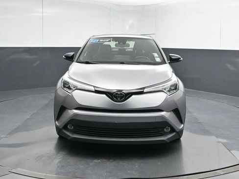 Used 2019 Toyota C-HR Limited FWD image 8