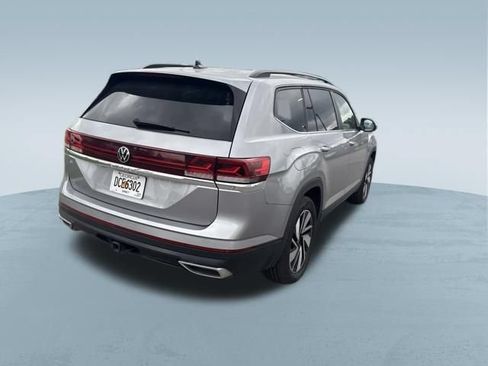 Used 2025 Volkswagen Atlas SE FWD image 9