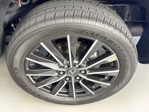 Used 2024 Lexus GX 550 w/ Accessory Package (Z1) AWD/4WD image 34