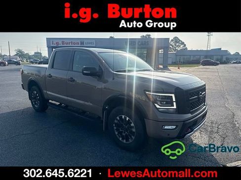Used 2021 Nissan Titan PRO-4X w/ Pro-4x Convenience Package AWD/4WD image 1