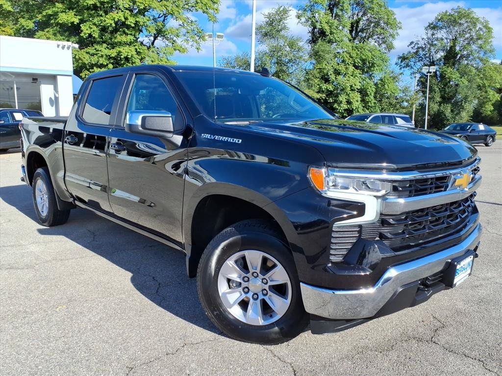 Used 2026 Chevrolet Silverado 1500 LT AWD/4WD image 1