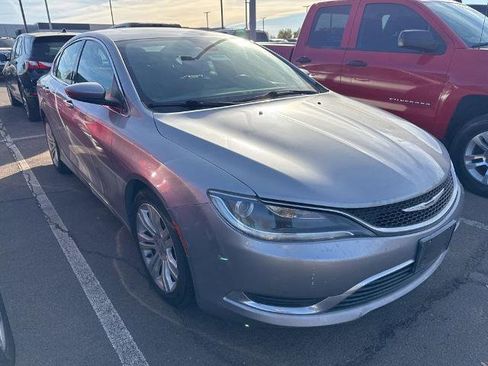 Used 2015 Chrysler 200 Limited w/ Convenience Group image 2
