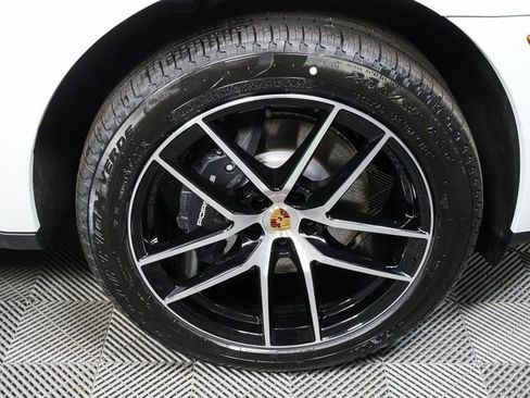 New 2026 Porsche Macan image 39