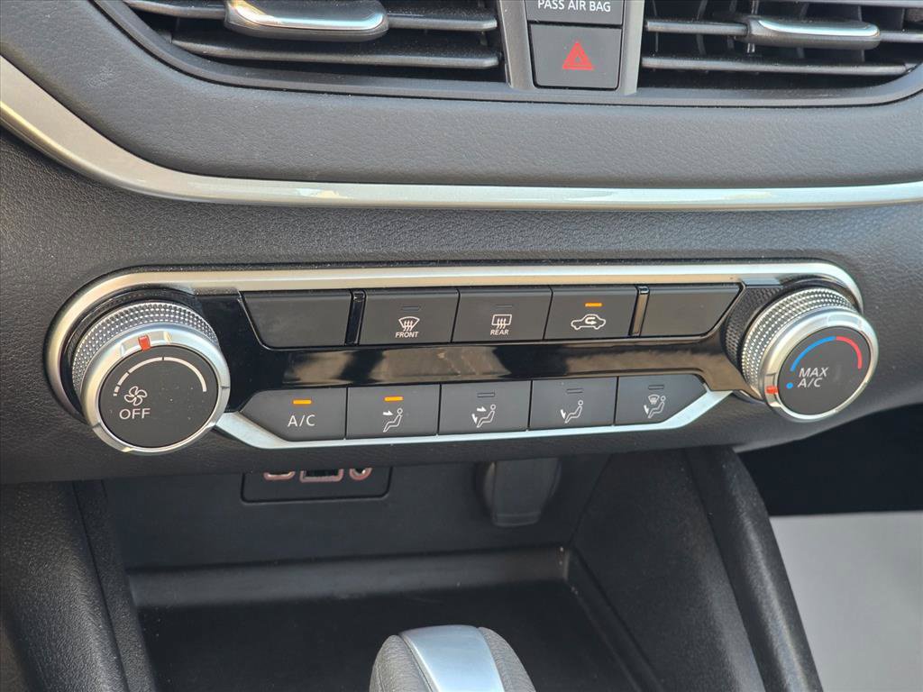 Used 2025 Nissan Altima 2.5 S FWD image 18