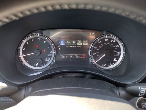 Used 2024 Toyota Highlander LE image 27