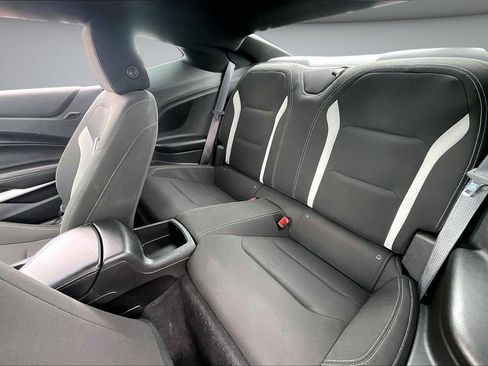 Used 2018 Chevrolet Camaro LT RWD image 20