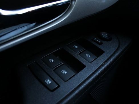 Used 2017 Chevrolet Equinox LT w/ Sport Edition image 14