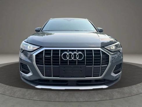Used 2020 Audi Q3 2.0T Premium AWD/4WD image 2