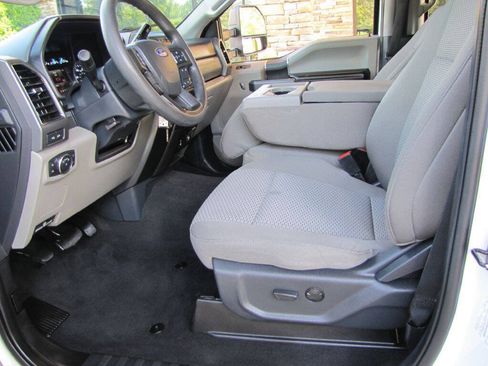 Used 2022 Ford F250 XLT w/ XLT Value Package AWD/4WD image 12