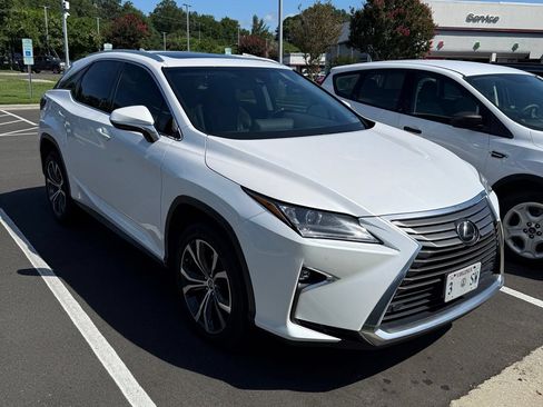 Used 2018 Lexus RX 350 FWD w/ Premium Package image 2