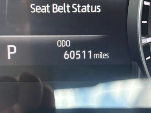 Used 2021 Toyota Highlander XLE AWD/4WD image 8