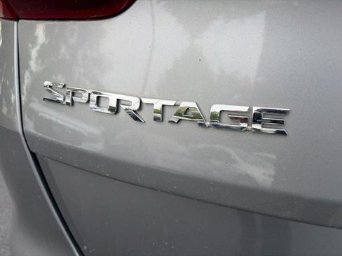Used 2020 Kia Sportage S AWD/4WD image 9