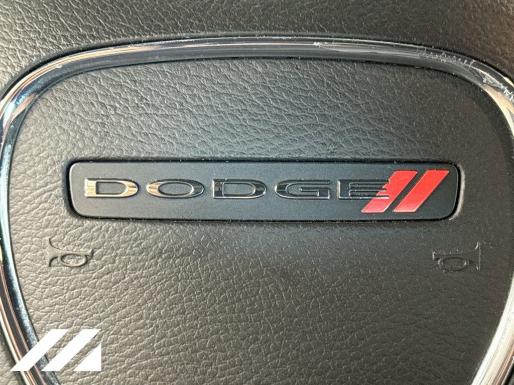 Used 2015 Dodge Challenger SXT RWD image 32