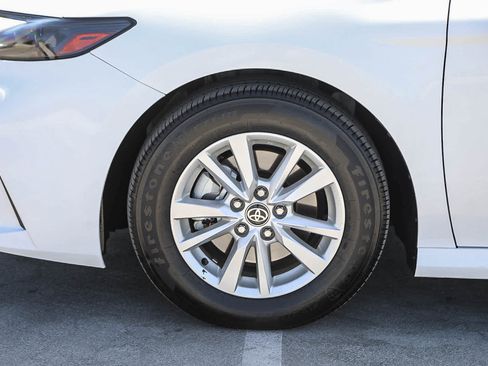 Used 2025 Toyota Camry LE w/ Convenience Package FWD image 10