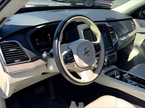 Certified 2023 Volvo XC90 B6 Plus w/ Protection Package image 16