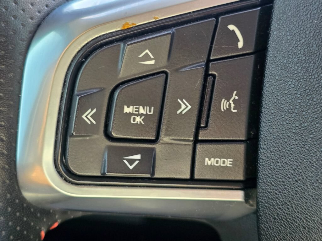 Used 2019 Land Rover Discovery Sport HSE AWD/4WD image 32