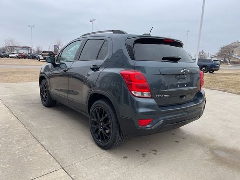 Used 2022 Chevrolet Trax LT w/ Premium Seat Package image 7