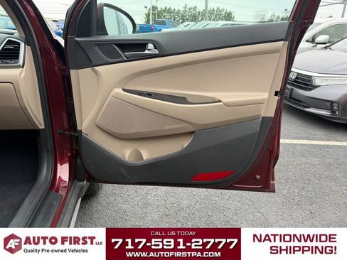 Used 2017 Hyundai Tucson SE AWD/4WD image 16