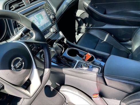 Used 2018 Nissan Maxima 3.5 SV image 17