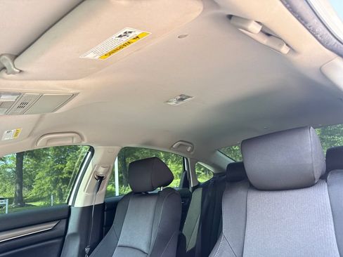 Certified 2022 Honda Accord LX image 31