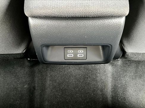 Used 2023 Toyota Corolla LE image 32