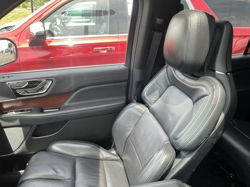 Used 2023 Lincoln Navigator Reserve AWD/4WD image 25