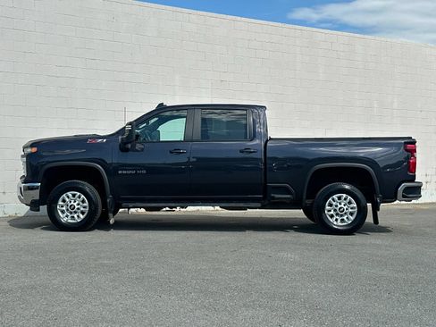 Used 2024 Chevrolet Silverado 2500 LT w/ Z71 Off-Road Package AWD/4WD image 6