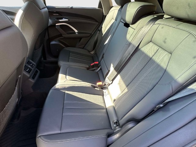 Certified 2025 Audi Q5 Premium AWD/4WD image 14