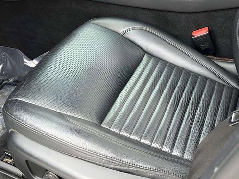 Used 2020 Land Rover Discovery Sport S image 35