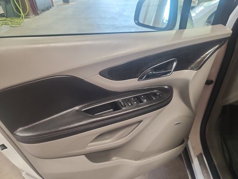 Used 2016 Buick Encore Premium image 11