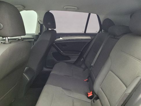 Used 2019 Volkswagen Golf S FWD image 18