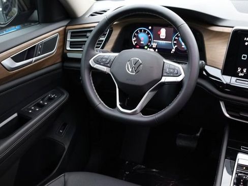 New 2026 Volkswagen Atlas SE image 27