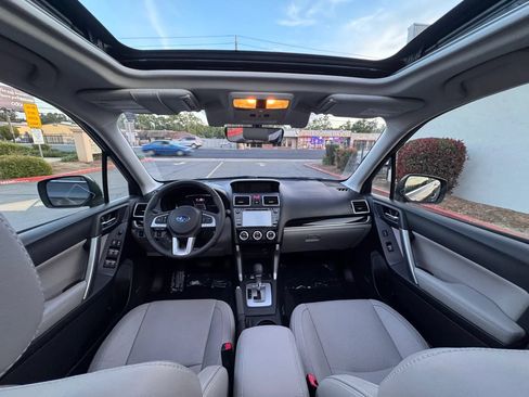 Used 2017 Subaru Forester 2.5i Limited AWD/4WD image 18